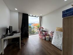 Parry Avenue (D19), Terrace #506419871